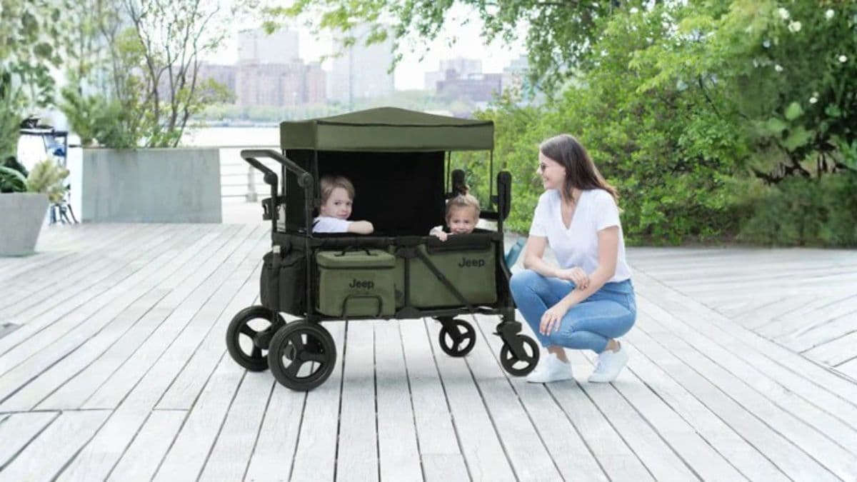 Jeep Deluxe Wrangler Stroller Wagon by Delta Children